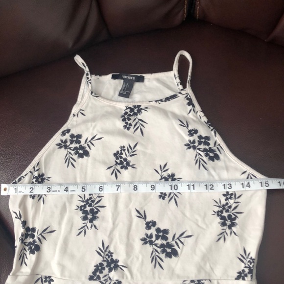 Dress - Picture 5 of 5